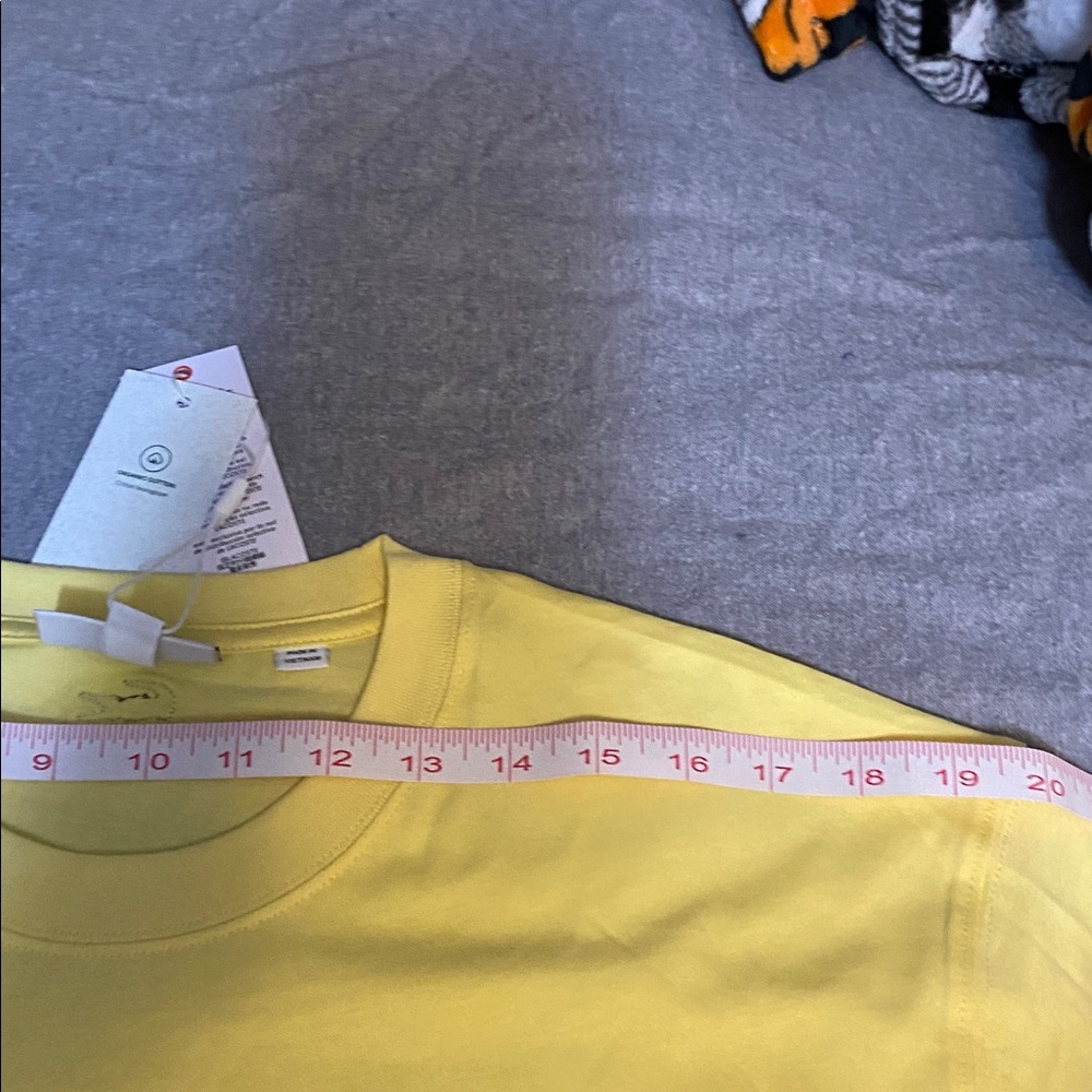 Lacoste Lemon Tee with Logo Print - Picture 10 of 12